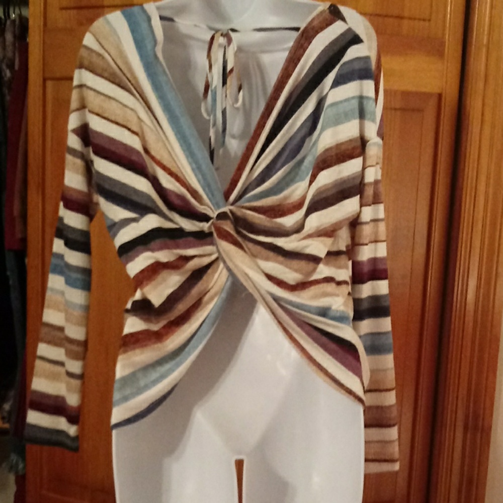 ❌Open back striped blouse❌ - Picture 2 of 2